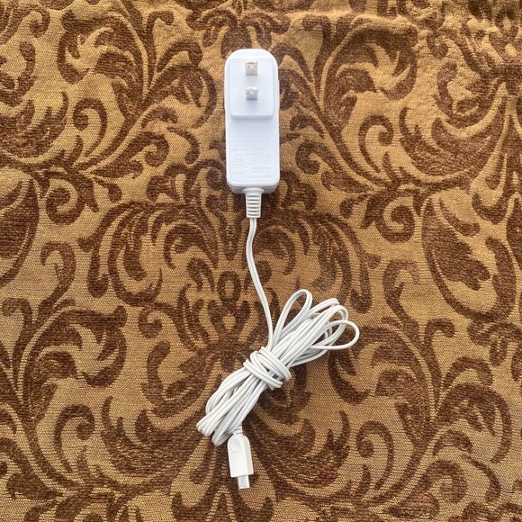 Lot of 2 Leapfrog Power Cords - Round 9VDC 700mA 6.3 VA Rectangle 5V 1500 mA AD - Picture 6 of 10